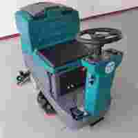 双刷盘驾驶式洗地机 吸干水分设备 地面清洗机器 长淮X70