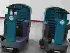 服装厂驾驶式洗地车 自动洗地机 大型全电动图1