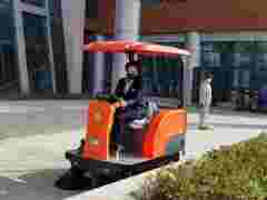 保洁驾驶式扫地机 电动清扫车 地下车库扫灰设备图1