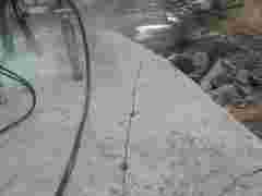 矿山破碎拆除液压胀石头机图1