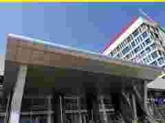 楼盘玻璃雨棚铝单板景观工程雨篷图1