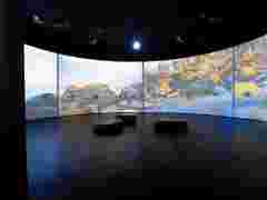 环幕投影 弧幕投影沉浸式投影 多媒体互动展厅数字投影图1
