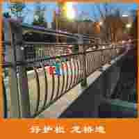 江苏桥梁防撞护栏 江苏桥梁两侧护栏 不锈钢碳钢复合管 龙桥厂