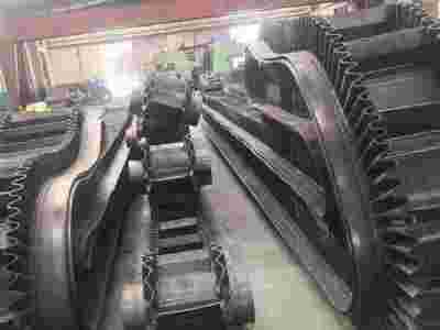 大倾角挡边皮带   环形挡边输送带   橡胶裙边带图1