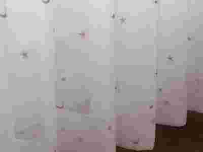 进口北欧风刺绣卧室窗纱安装儿童房遮光梦幻窗纱图2