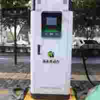 推动新能源汽车充电接口相关标准尽快发布实施