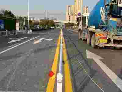 南京道路划线公司-道路、马路、公路标线划线价格多少?图1