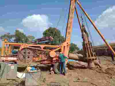 河北钻孔灌注桩打桩公司,钻孔灌注桩施工队图2