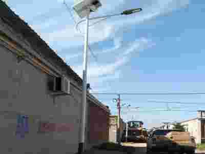 四川太阳能灯6米60瓦LED太阳能路灯图1