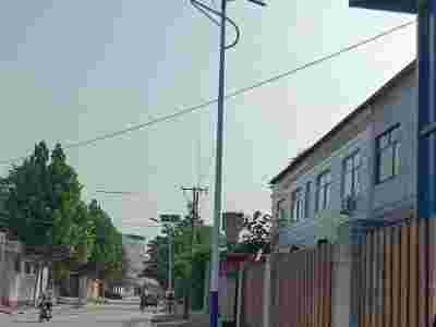 河北7米海螺臂LED太阳能路灯厂家图1