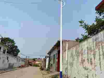 西安6米农村太阳能路灯 海螺臂镀锌板LED太阳能路灯厂家图1