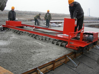 三滚筒混凝土摊铺机加厚钢材整平机钢管灵活可调控图5