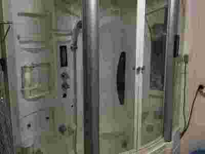 上海淋浴房维修.移门滑轮.铰链.合页.密封条.手柄.滚轮更换图3