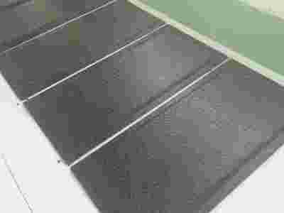 卡优环保防静电胶垫,发泡防疲劳脚垫,无味防静电桌垫图2