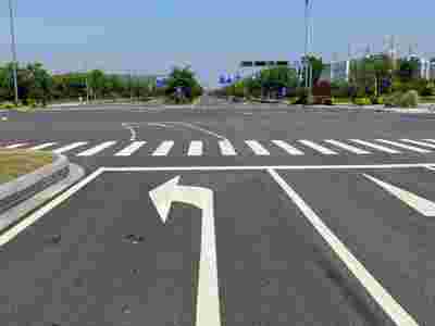 南京道路标线-白色虚线左转弯导向标线图3