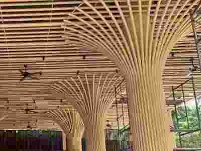 冲孔木纹铝单板安装方案 商场使用仿木色幕墙铝板厂家图1