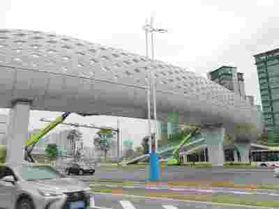 人行天桥铝单板 人行过道桥梁柱子铝板安装货源直供图1