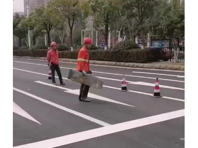 南京震荡标线 振动道路减速带 响声振动噪音线,南京震荡线划线图5