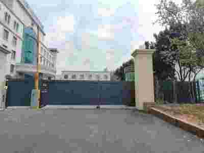 泰安迎金学校电动伸缩门结构特点图1